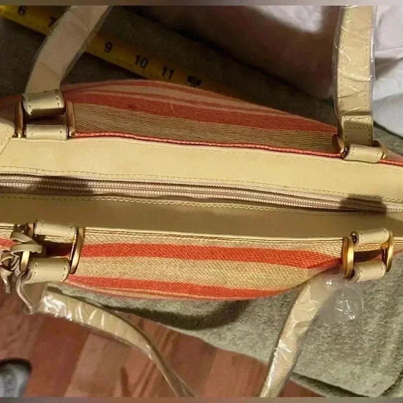 NWOT Etienne Aigner Striped Purse. Y2K Still Plastic Wrapped Handles, Never Used - Picture 4 of 11